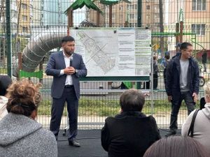 Евгений Григорьев обсудил реализацию мастер-плана Якутска с жителями Центрального округа