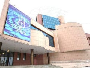 В Якутске днем небольшой снег