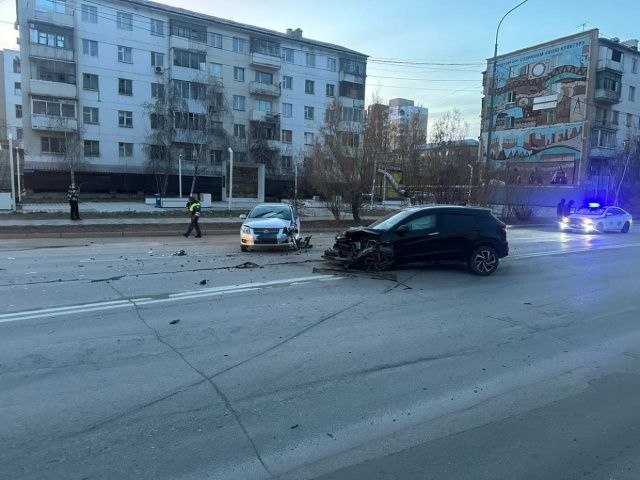 В Якутске водитель выехал на встречную полосу и произошло ДТП, в котором пострадал человек