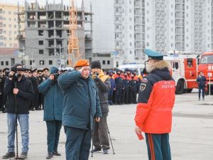 Владимир Федоров поздравил спасателей с 370-летием пожарной охраны России