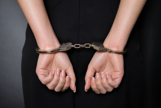 В Якутске задержаны женщины, похищавшие деньги у участников программы переселения из аварийного жилья