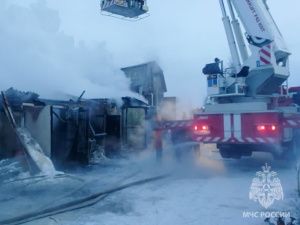 В Якутске на пожаре пострадали отец и дочь