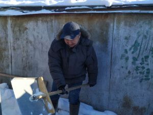 В Автодорожном округе организовали субботник для ветеранов