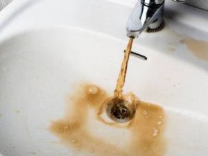 «Водоканал» пытался оспорить штраф за грязную воду, назвав ответственной мэрию