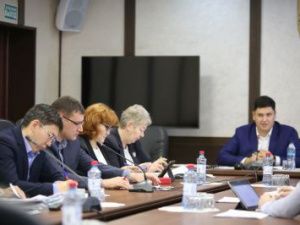 В ЯКУТСКОЙ ГОРОДСКОЙ ДУМЕ РАССМОТРЕЛИ РЕАЛИЗАЦИЮ ПРОГРАММ ПО ЖКХ