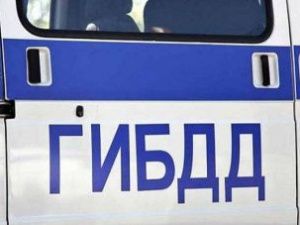 Две несовершеннолетние девушки угнали и разбили автомобиль