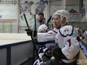 Со счетом 9:3 хоккеисты из Якутска победили команду Мирнинского района