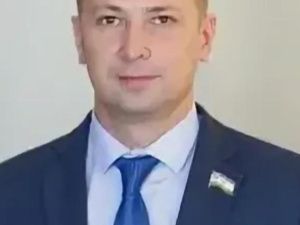 Муниципальный депутат Парфёнов собрался лично переписать Жилищный кодекс и стать главным прорабом Якутска