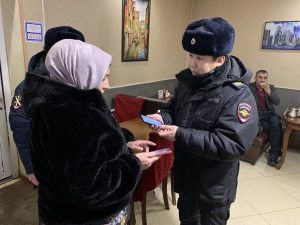 В Якутске иностранцам, получившим гражданство РФ, вручили повестки в военкомат