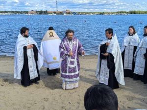 Архиепископ Роман совершил Крещение на Лене
