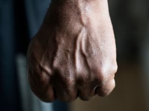 Проломили голову, сломали нос и ребра: В Якутске направлено в суд дело о причинении тяжкого вреда здоровью