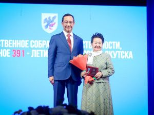 Айсен Николаев поздравил якутян с 391-летием столицы республики