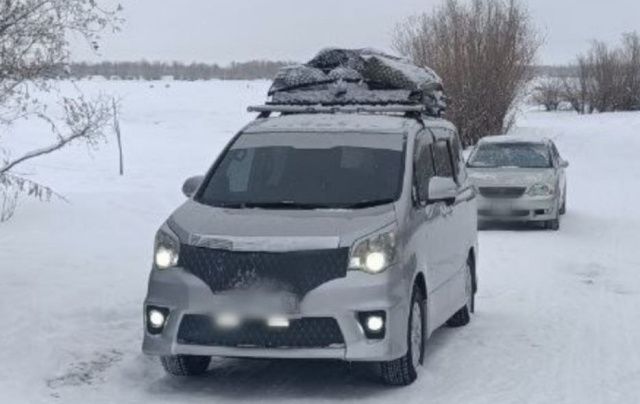 Житель Якутии ответит за незаконную перевозку пассажиров по тонкому льду