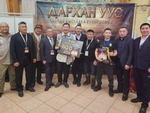 На выставке «Дархан Уус» назвали лучших мастеров кузнечного дела