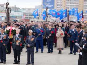 В День Победы сотрудники МЧС России приняли участие в тoржественных мероприятиях
