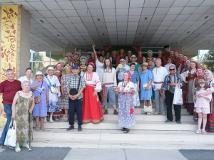 В АртАтриуме Дома дружбы народов прошёл праздничный концерт «Всероссийский день косоворотки под звон бубенцов»