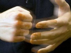 Житель Якутии, ставший жертвой вымогательства, попал в больницу с переломом челюсти