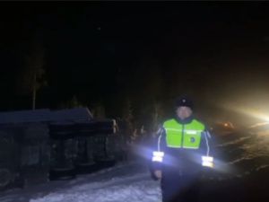 В Якутии при столкновении автомобиля "Мицубиси Аутлендер" с грузовым тягачом погиб человек