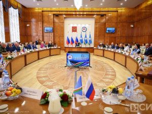 Государственные награды за вклад в развитие республики вручили жителям Якутии