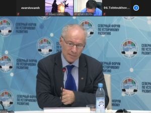 Михаил Никифоров принял участие в работе круглого стола о перспективах развития традиционных отраслей в условиях изменения климата