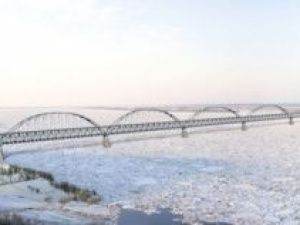 Глава Якутии рассказал, чем было бы полезно строительство моста через Лену