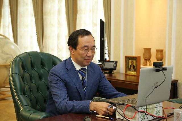 Айсен Николаев принял участие в региональной конференции партии «Единая Россия»