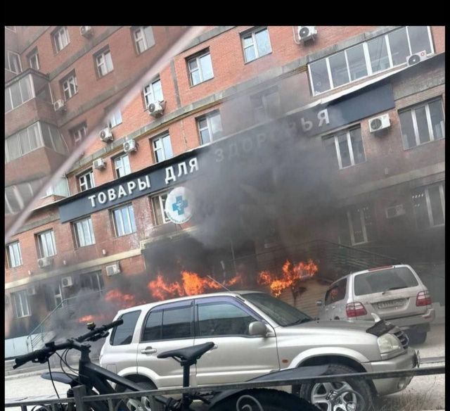 Пожар на Курашова потушен. Сообщается, что горел мусор под домом