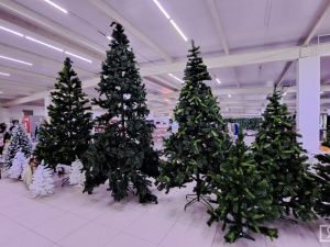 Обзор цен на искусственные ёлки в Якутске
