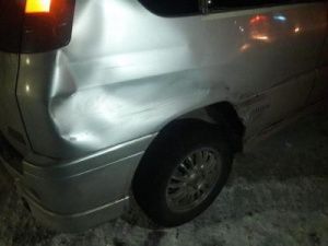 В Якутии молодая пара, катаясь на снегокате, попала в ДТП