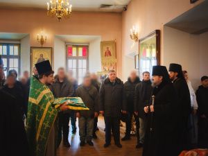 Осужденные к принудительным работам посетили Преображенский кафедральный собор