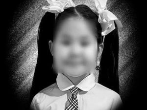 Тело 8-летней девочки, погибшей 2,5 недели назад, предано земле