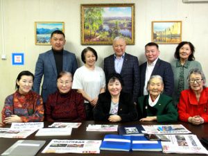 КОММУНИСТЫ, ВПЕРЕД!