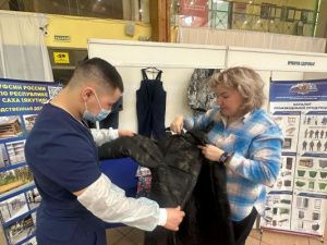 Исправительная колония № 1 представила швейную продукцию на межрегиональной специализированной выставке «МедЭкспо. Здоровье и красота»