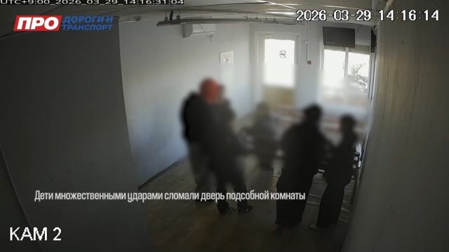 В Якутске подростки разгромили тёплую автобусную остановку «Сквер Гагарина»: материалы передадут в полицию