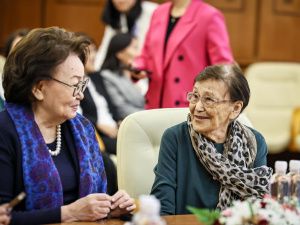 В День учителя Глава Якутии наградил выдающихся педагогов и наставников республики