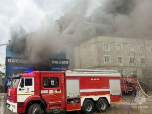 Пожар в магазине электроники в Якутске ликвидировали