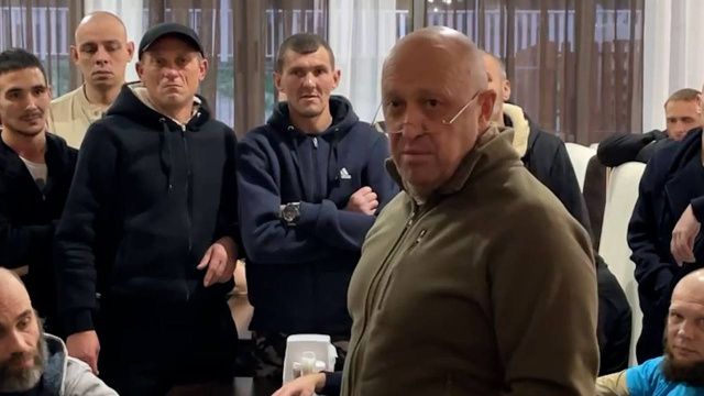 Группа участников СВО из заключенных получила помилование