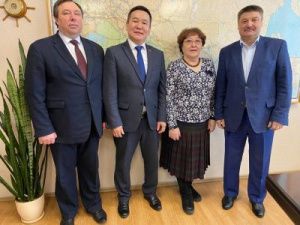 Состоялась рабочая встреча генерального директора АО «АК «ЖДЯ» Василия Шимохина и директора Транспортного техникума Николая Иванова