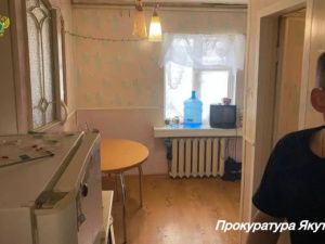 Рецидивист из Якутска сломал женщине нос, вооруженный ножом проник в квартиру и ограбил мужчину, также повредил монитор