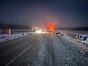 КамАЗ врезался в минивэн с шестью пассажирами в Чурапчинском районе