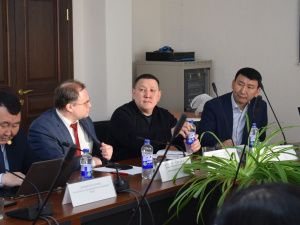 Сергей Местников обсудил с представителями АГАТУ и министерства образования вопросы подготовки кадров