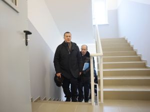 Юрий Трутнев проверил ход строительства арендного жилья в Якутии