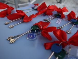 В Нижнем Бестяхе ввели два дома для детей-сирот