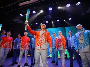 Презентована атрибутика эстафеты огня Игр «Дети Азии»