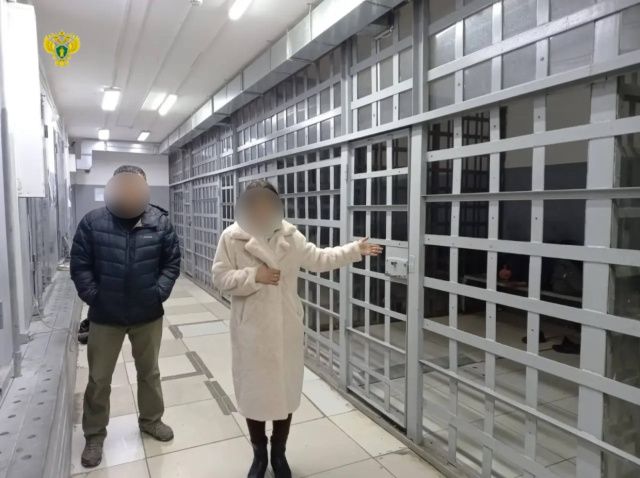 В Якутске женщина предстала перед судом за нападение на полицейского и повреждение чужого автомобиля