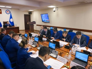 Айсен Николаев рассмотрел ход реализации нацпроектов в Якутии