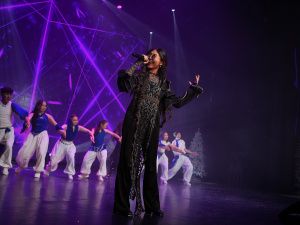 Евгений Григорьев вручил стипендии 100 лучшим школьникам на Елке главы Якутска