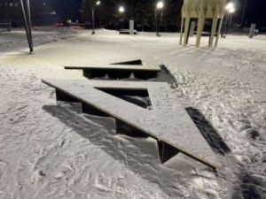 Возбуждено уголовное дело о превышении полномочий при проведении работ по благоустройству набережной в городе Нюрбе