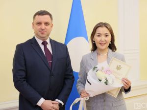 Сотрудники ЗАГСа в Якутии отметили профессиональный праздник