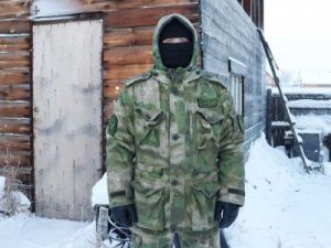 Боец якутского ОМОН спас автомобиль из горящего гаража 